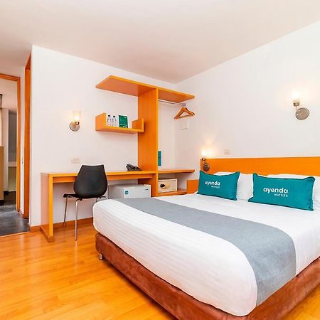 Hotel Ayenda Abitare 56 Bogotá Esterno foto