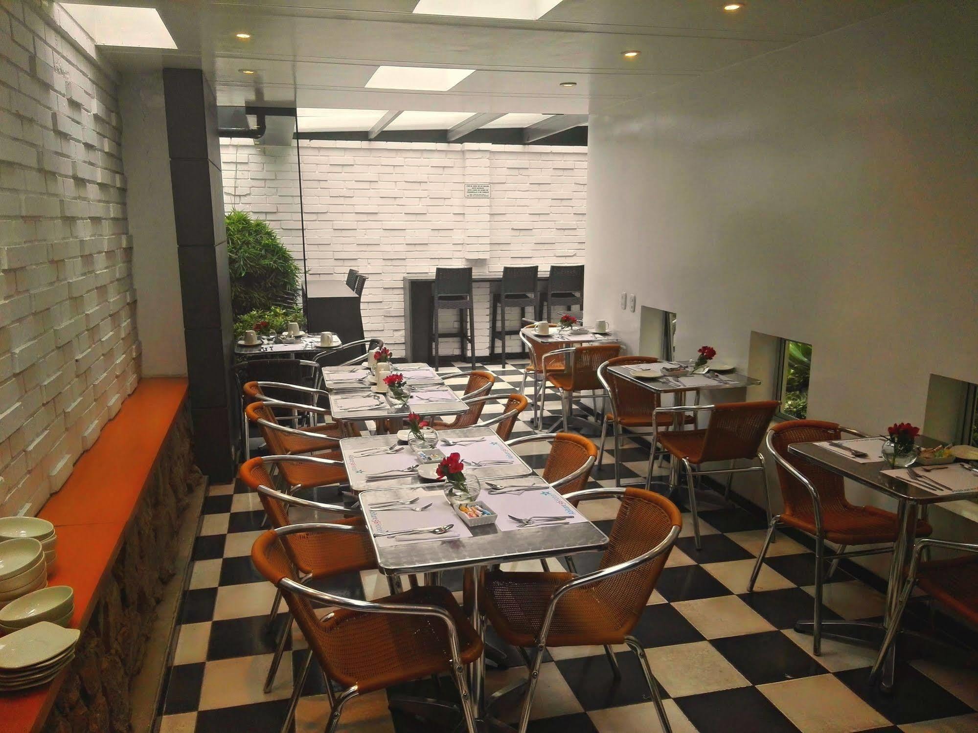 Hotel Ayenda Abitare 56 Bogotá Esterno foto